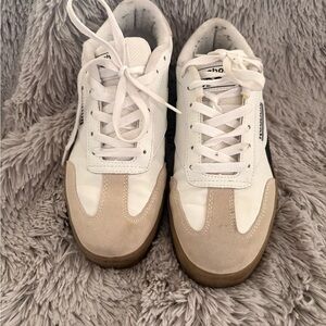 Reebok Off-White Sneakers
